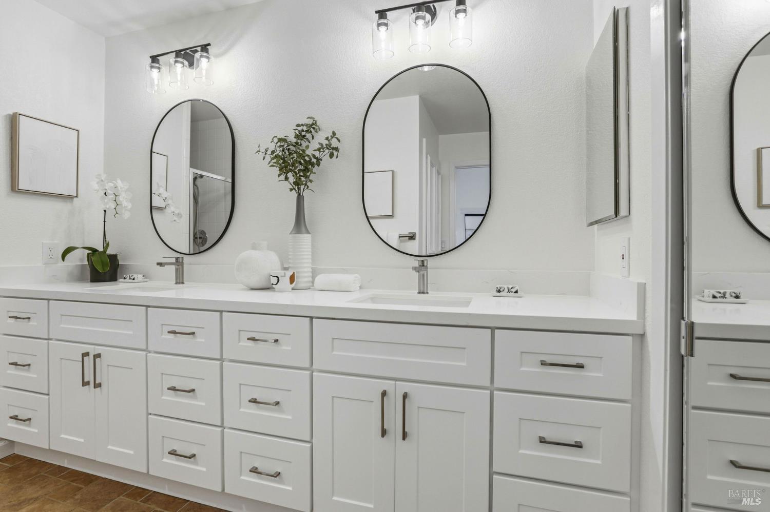 Detail Gallery Image 29 of 44 For 8 Partridge Dr, San Rafael,  CA 94901 - 3 Beds | 2/1 Baths