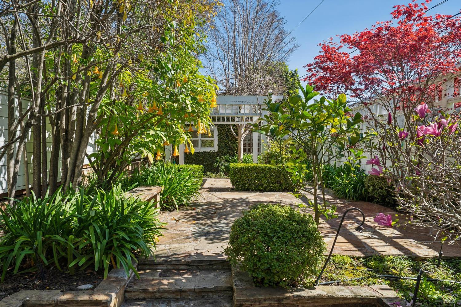 Detail Gallery Image 43 of 80 For 102 F St, San Rafael,  CA 94901 - 5 Beds | 4 Baths
