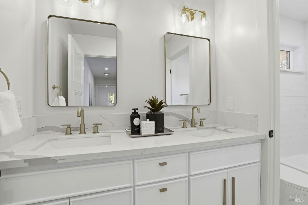 Detail Gallery Image 26 of 37 For 41 Park Dr, San Anselmo,  CA 94960 - 3 Beds | 2/1 Baths