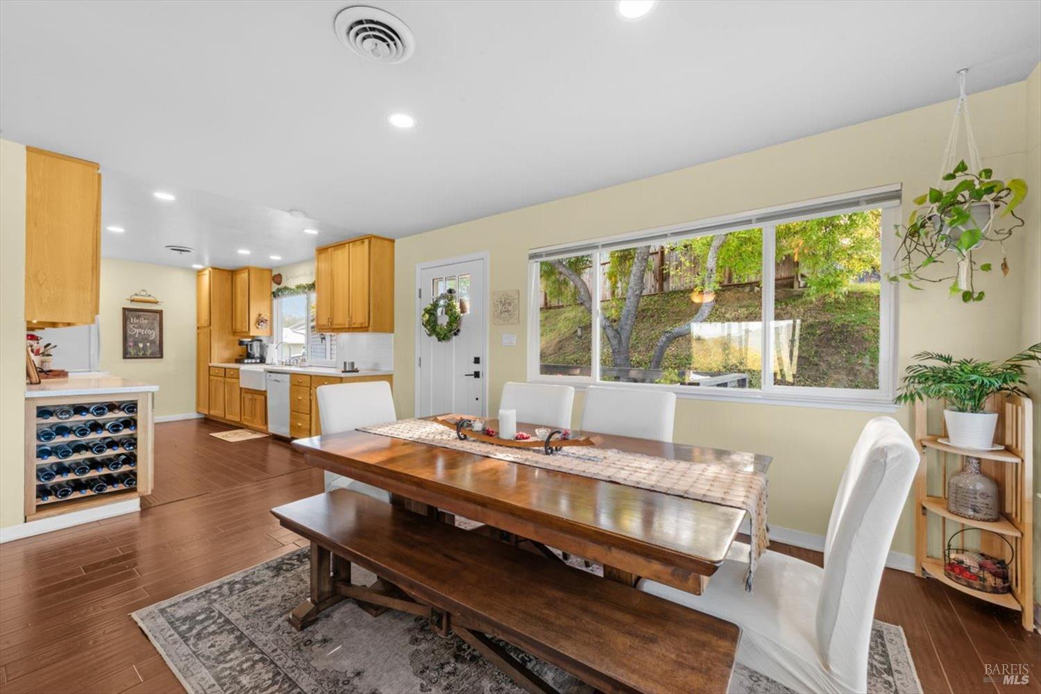 Detail Gallery Image 11 of 45 For 1380 Steele Canyon Rd, Napa,  CA 94558 - 2 Beds | 1/1 Baths