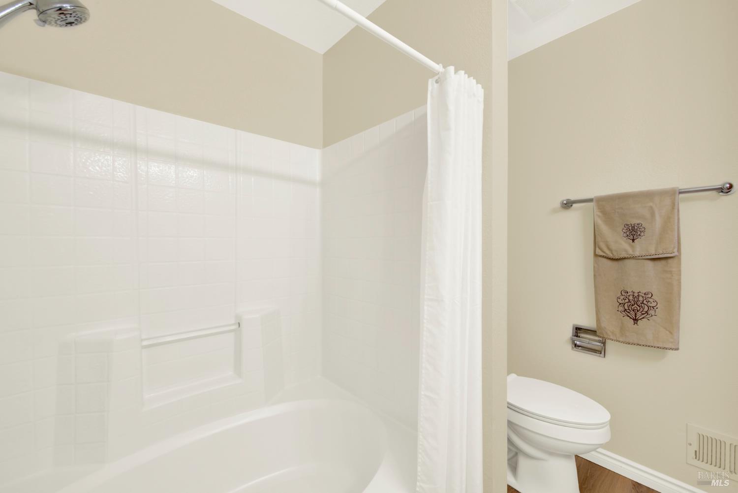 Detail Gallery Image 36 of 50 For 329 Ridgecrest Cir, Suisun City,  CA 94585 - 2 Beds | 2 Baths