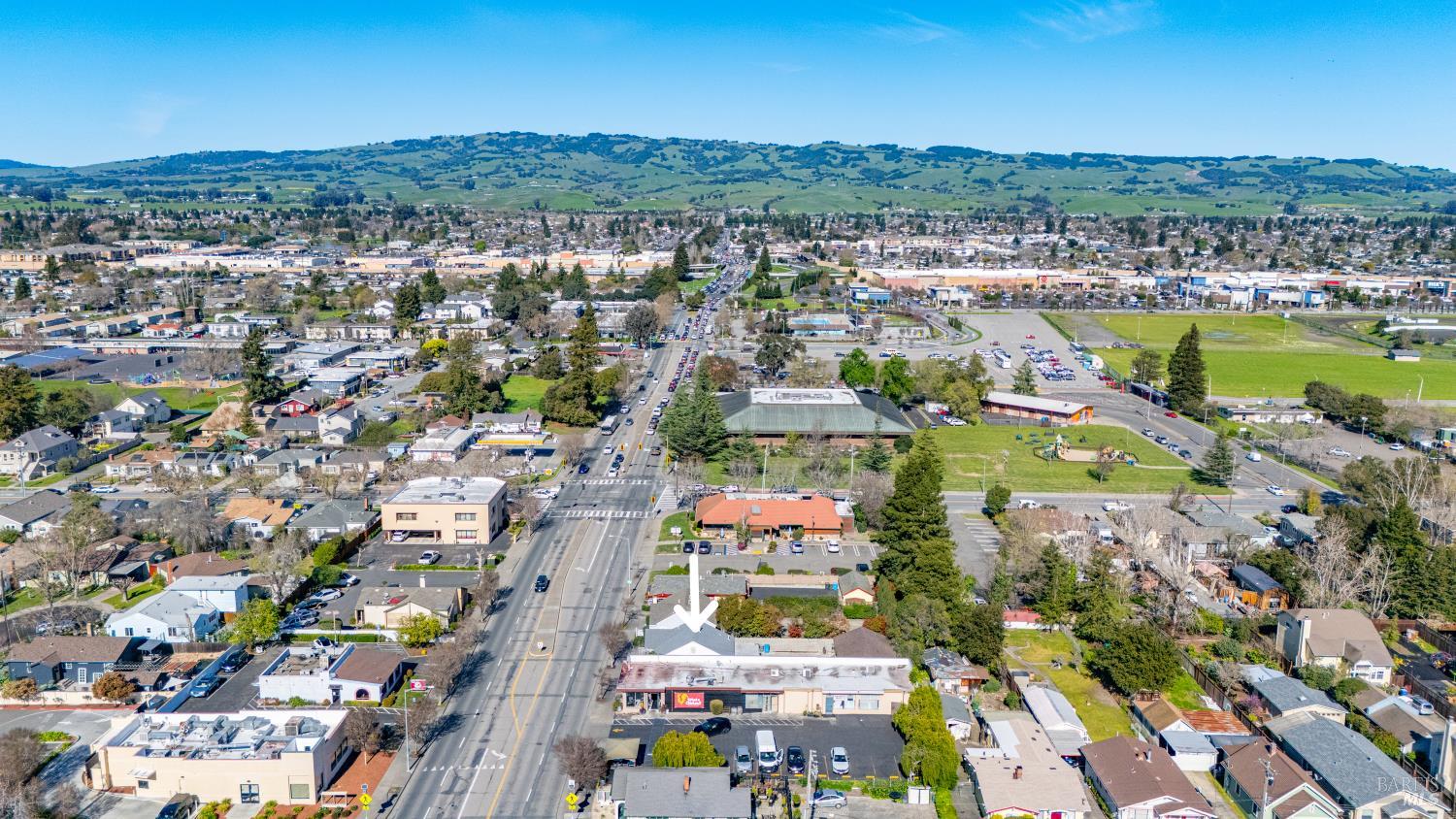 Detail Gallery Image 5 of 39 For 712 E Washington St, Petaluma,  CA 94952 - 2 Beds | 1 Baths