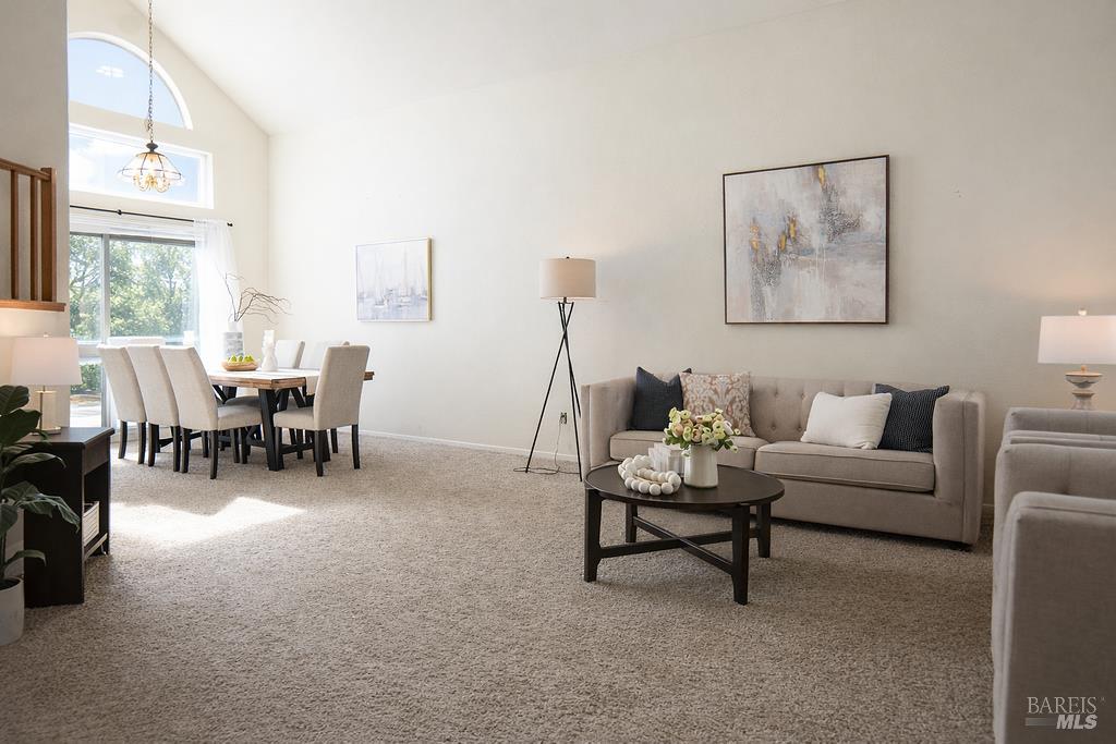 Detail Gallery Image 4 of 35 For 454 Harvest Cir, Vacaville,  CA 95687 - 5 Beds | 3 Baths