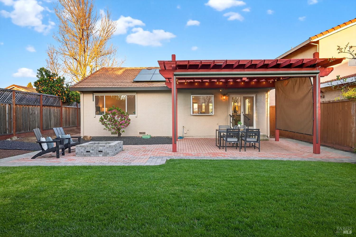 Detail Gallery Image 33 of 48 For 1056 Esparto Ct, Windsor,  CA 95492 - 3 Beds | 2 Baths