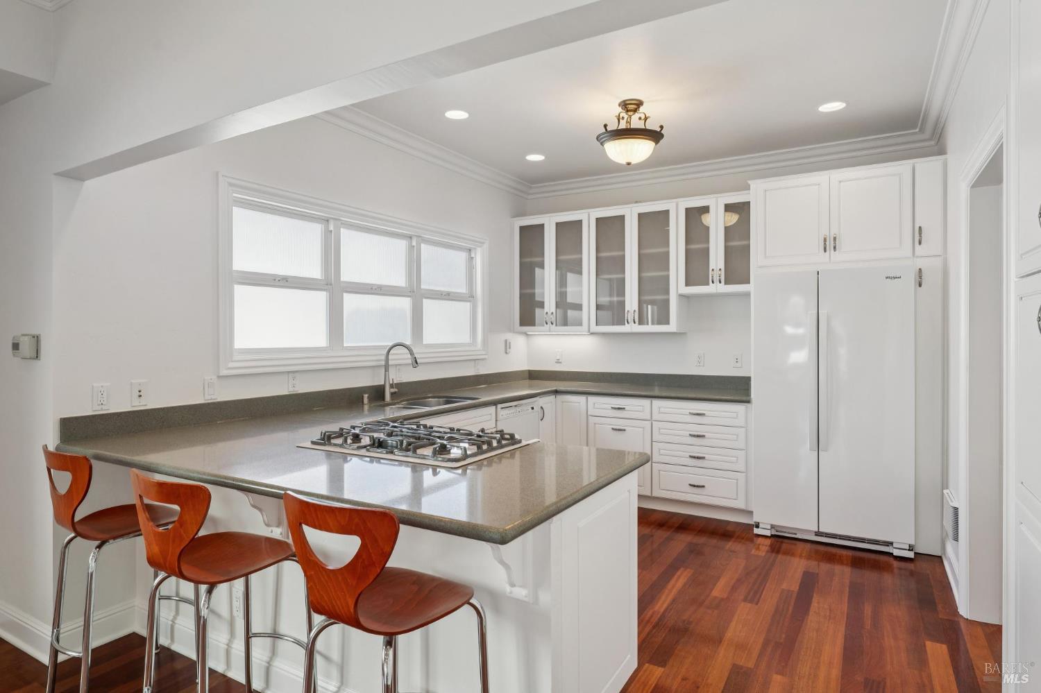 Detail Gallery Image 17 of 80 For 102 F St, San Rafael,  CA 94901 - – Beds | – Baths