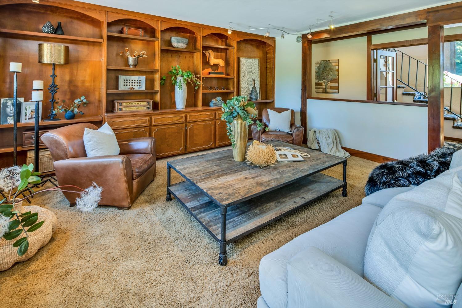 Detail Gallery Image 13 of 95 For 4038 E 3rd Ave, Napa,  CA 94558 - 4 Beds | 3 Baths