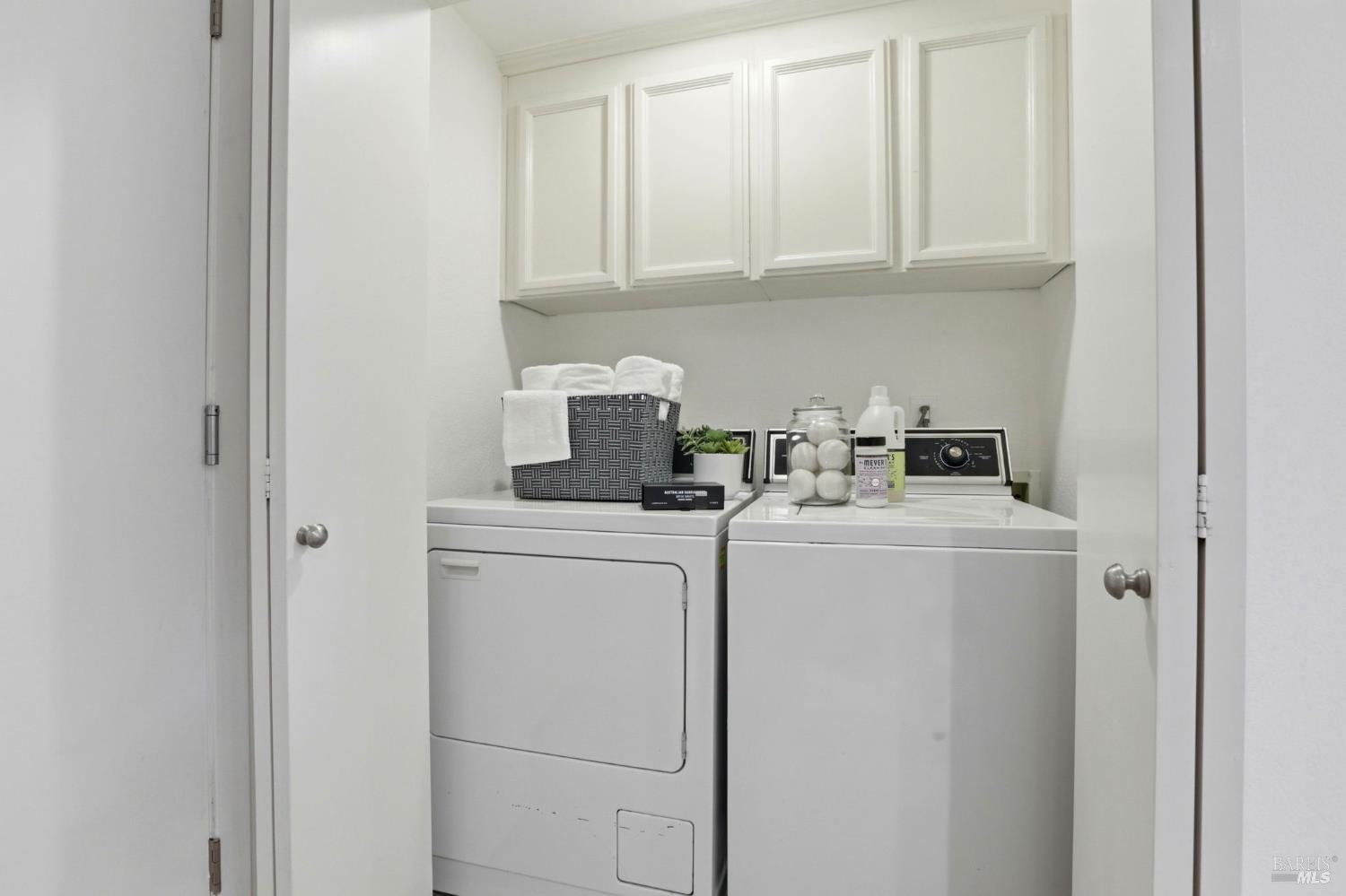 Detail Gallery Image 32 of 44 For 8 Partridge Dr, San Rafael,  CA 94901 - 3 Beds | 2/1 Baths