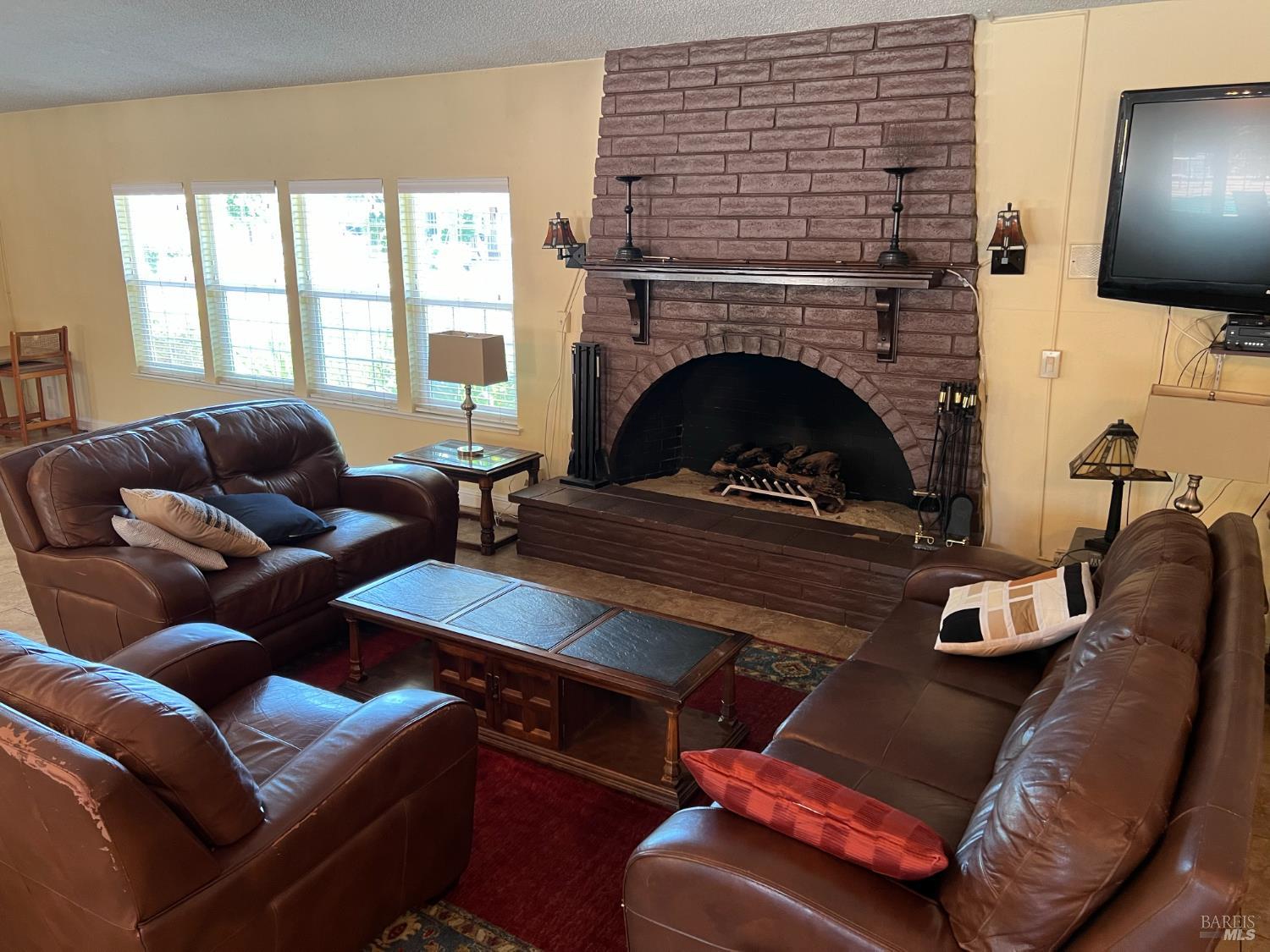 Detail Gallery Image 61 of 66 For 145 Bear Flag Rd, Sonoma,  CA 95476 - 3 Beds | 2 Baths