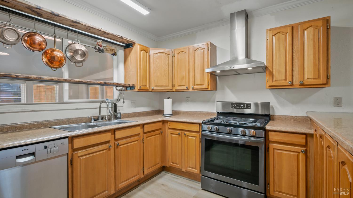 Detail Gallery Image 12 of 39 For 712 E Washington St, Petaluma,  CA 94952 - 2 Beds | 1 Baths