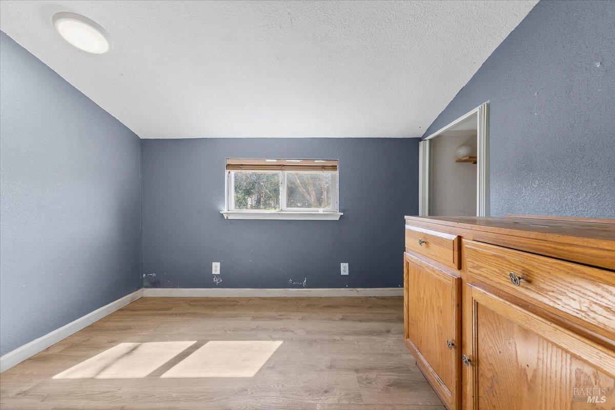 Detail Gallery Image 25 of 43 For 21399 River Ln, Geyserville,  CA 95441 - 2 Beds | 1 Baths