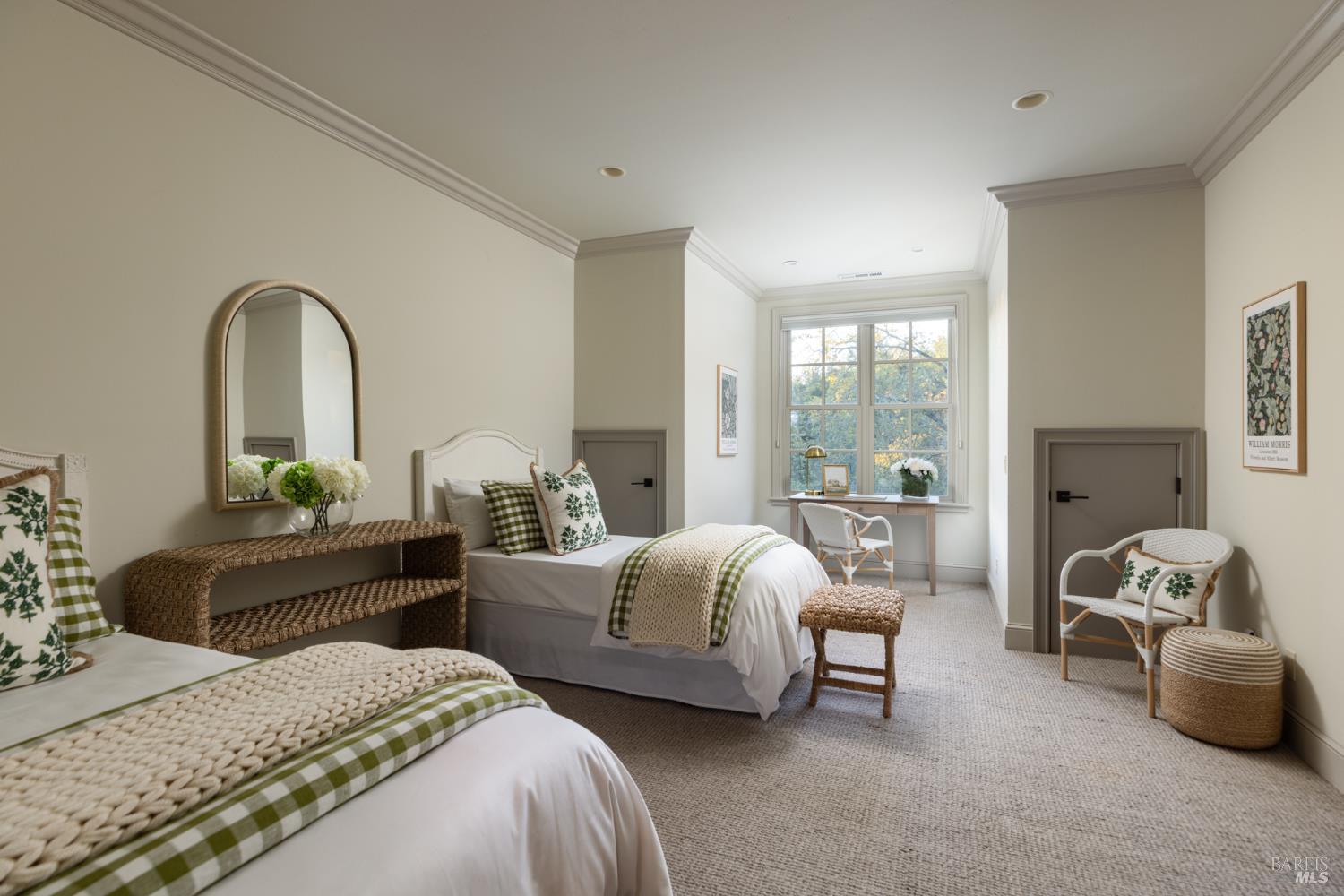 Detail Gallery Image 32 of 57 For 4504 Redwood Rd, Napa,  CA 94558 - 4 Beds | 3/1 Baths