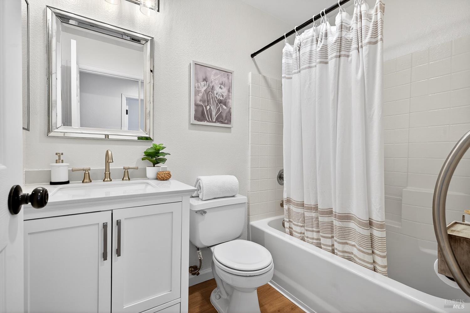 Detail Gallery Image 23 of 48 For 1056 Esparto Ct, Windsor,  CA 95492 - 3 Beds | 2 Baths