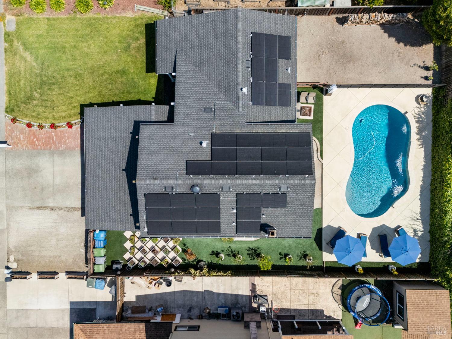 Detail Gallery Image 32 of 41 For 5328 Daniel Dr, Rohnert Park,  CA 94928 - 4 Beds | 3 Baths