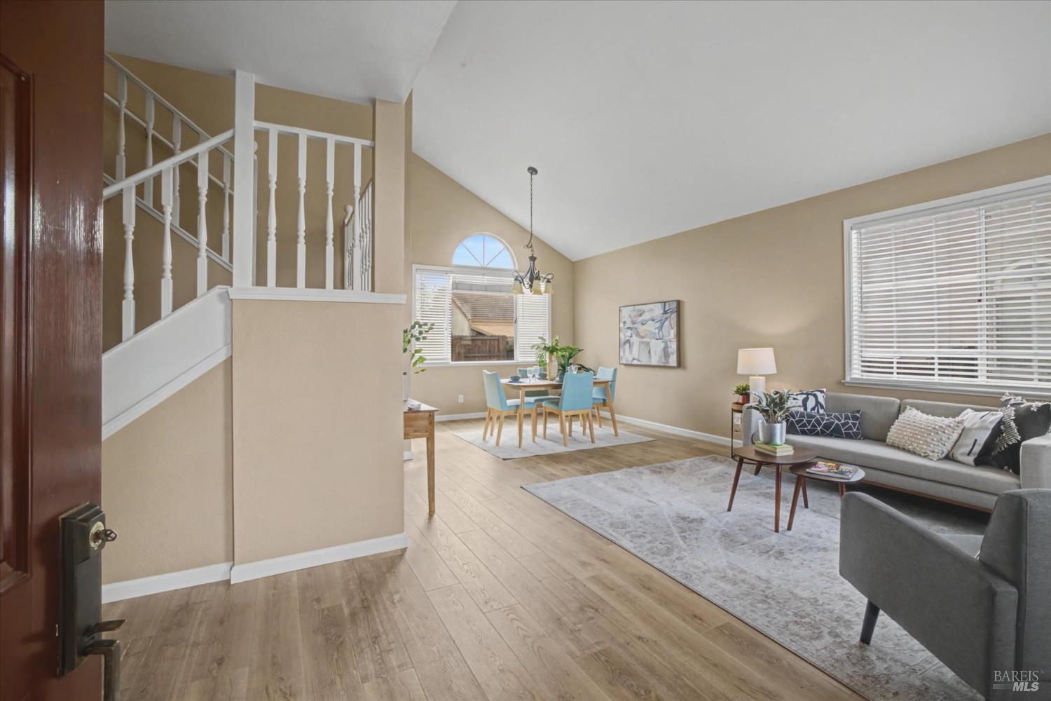 Detail Gallery Image 12 of 51 For 1030 Fox Hound Rd, Vacaville,  CA 95687 - 4 Beds | 2/1 Baths