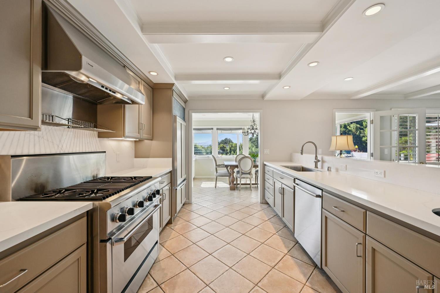 Detail Gallery Image 24 of 61 For 113 Convent Ct, San Rafael,  CA 94901 - 3 Beds | 2/2 Baths