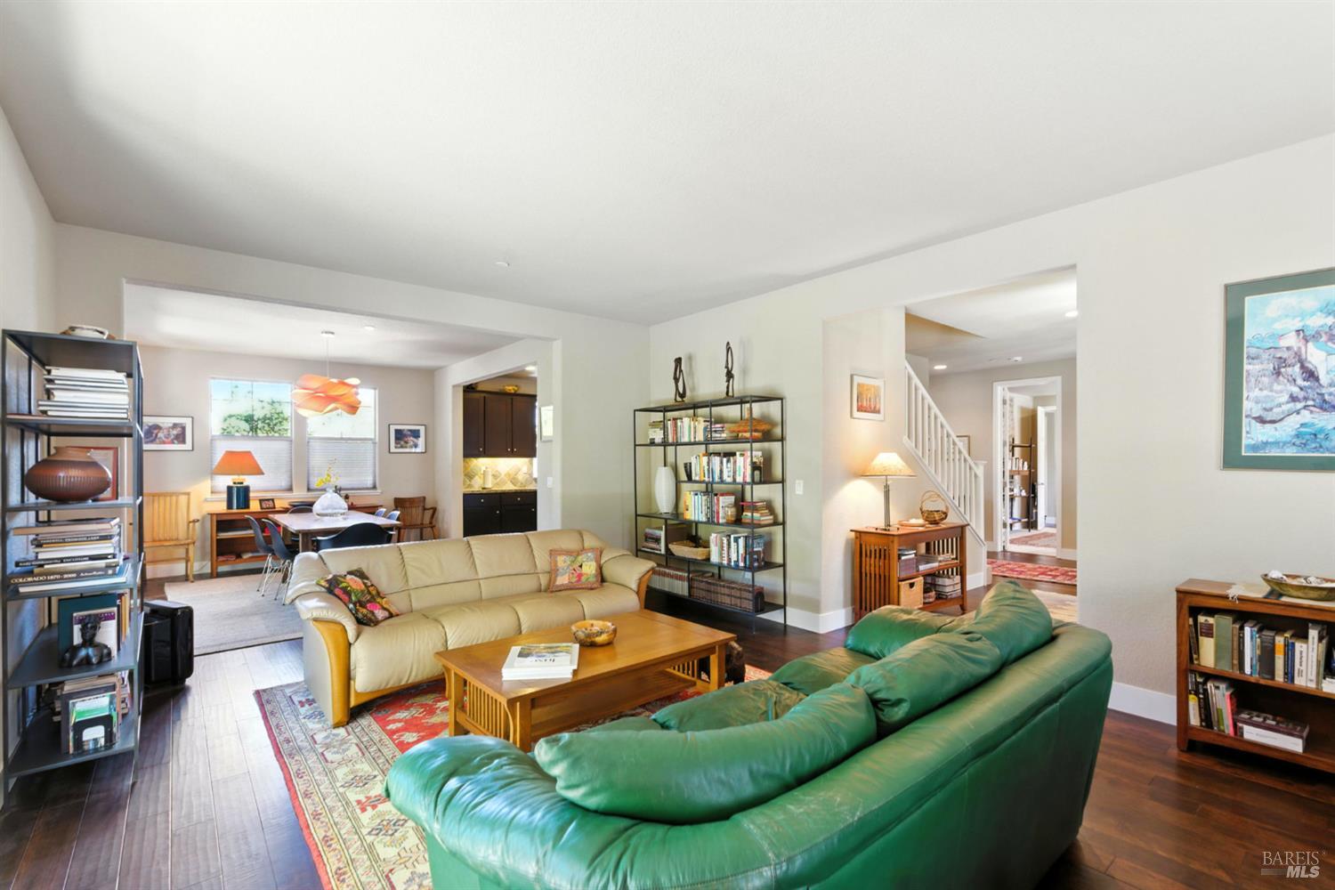 Detail Gallery Image 10 of 59 For 830 Litchfield Ave, Sebastopol,  CA 95472 - 4 Beds | 3 Baths