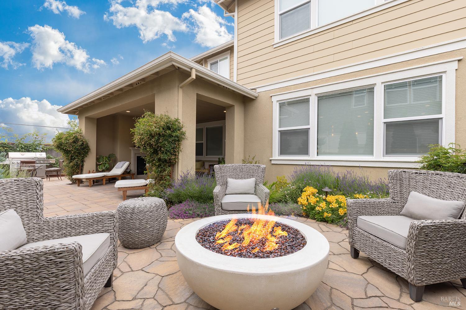 Detail Gallery Image 44 of 56 For 2453 Francisco Ave, Santa Rosa,  CA 95403 - 4 Beds | 3 Baths