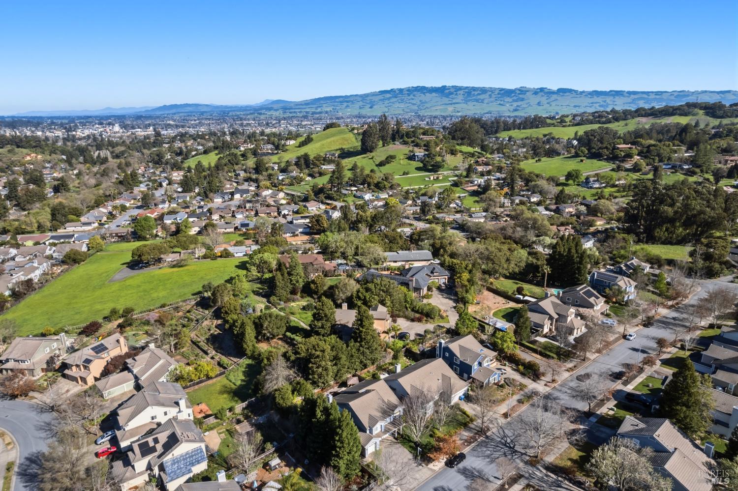 Detail Gallery Image 53 of 57 For 134 Grevillia Dr, Petaluma,  CA 94952 - 4 Beds | 3 Baths