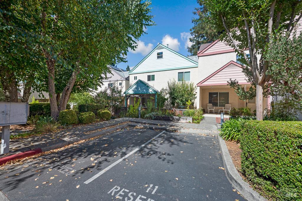 Detail Gallery Image 2 of 31 For 8148 Bodega Ave, Sebastopol,  CA 95472 - 3 Beds | 1/1 Baths