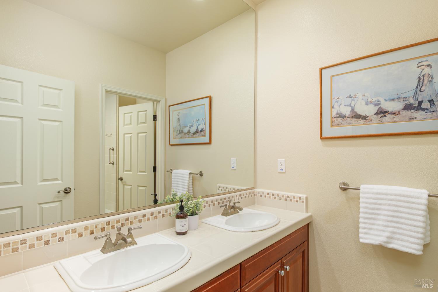 Detail Gallery Image 21 of 28 For 132 Pinheiro Cir, Novato,  CA 94945 - 3 Beds | 2/1 Baths