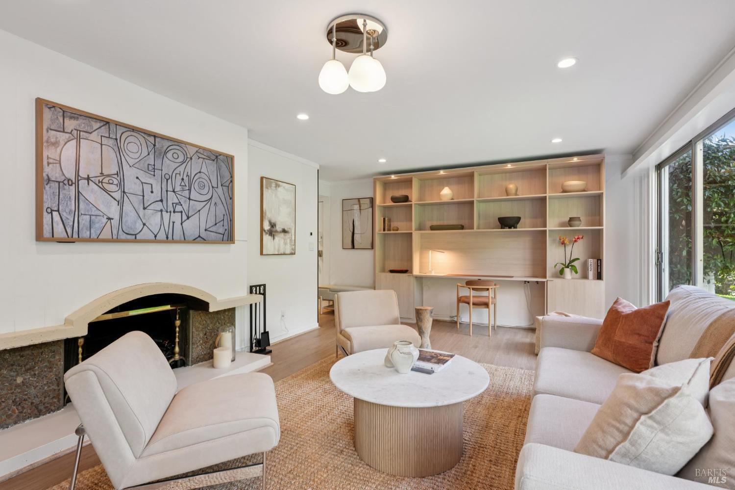 Detail Gallery Image 13 of 58 For 2 Lyford Dr #6,  Tiburon,  CA 94920 - 2 Beds | 2 Baths