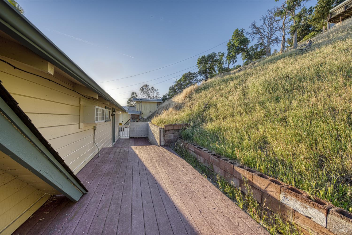 Detail Gallery Image 31 of 43 For 12620 Lakeshore Dr, Clearlake,  CA 95422 - 3 Beds | 1/1 Baths