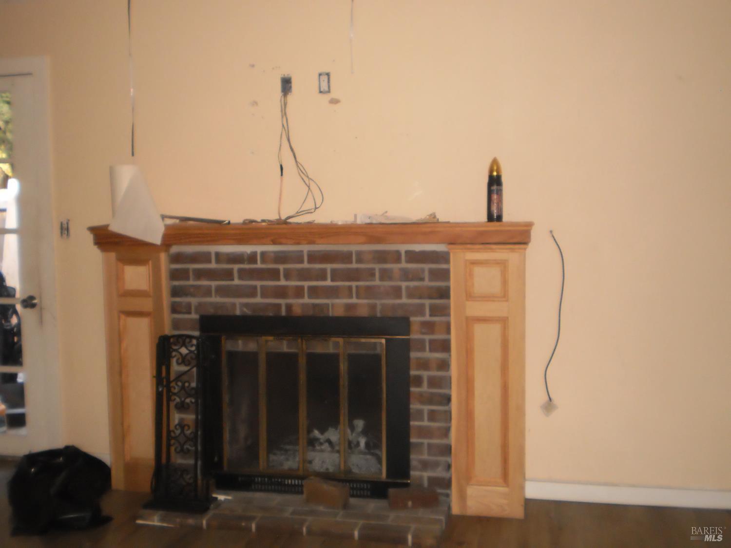 Detail Gallery Image 10 of 20 For 1911 Corby Ave, Santa Rosa,  CA 95407 - 5 Beds | 2 Baths