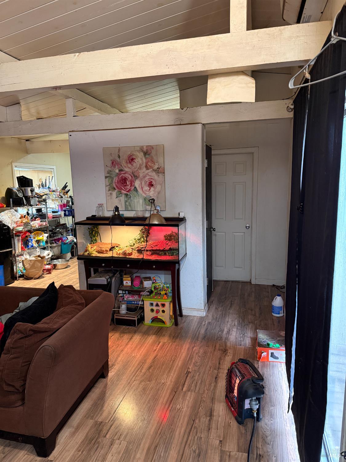 Detail Gallery Image 7 of 10 For 5706 Jones Ave, Clearlake,  CA 95422 - 3 Beds | 1 Baths