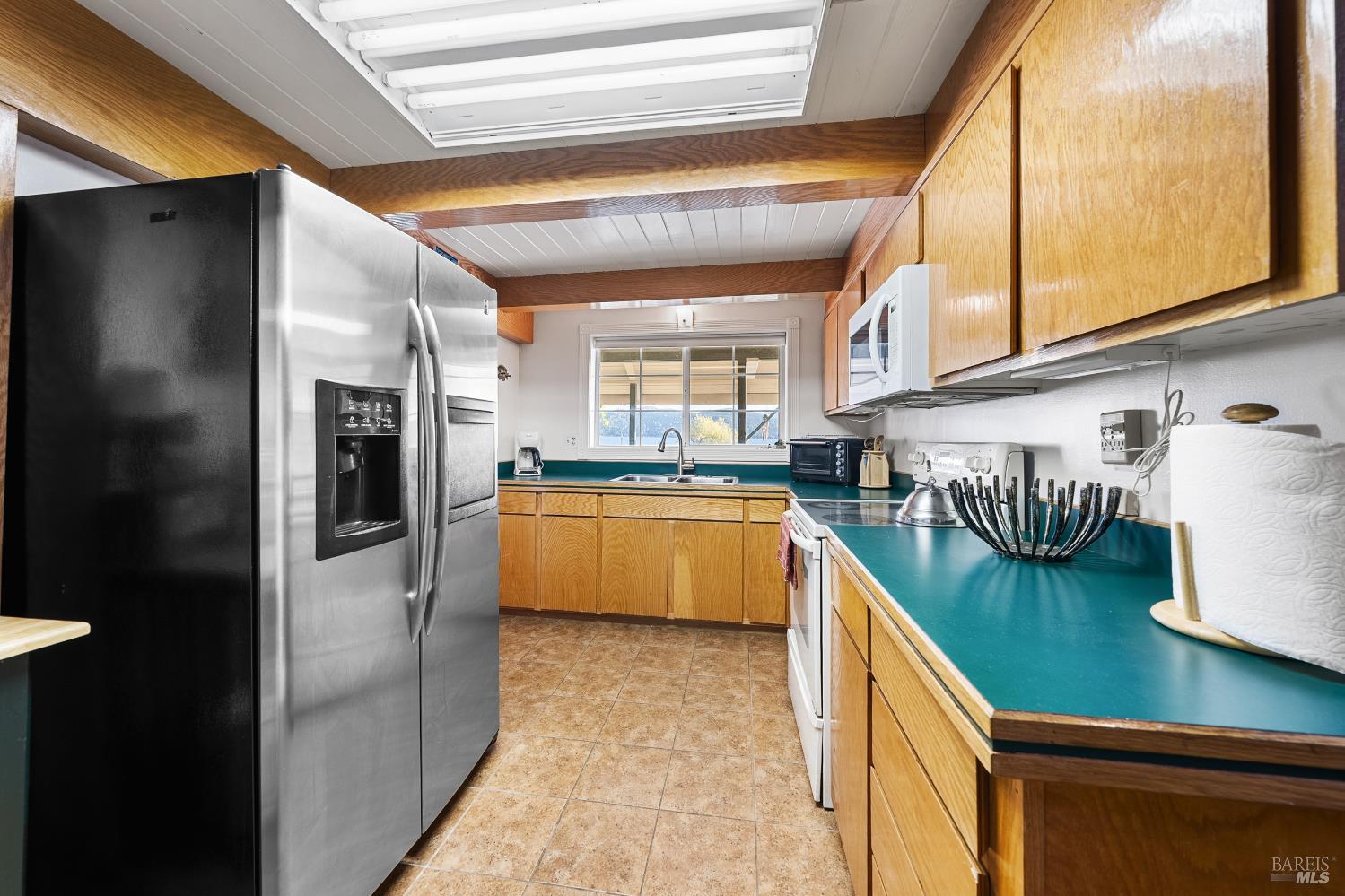 Detail Gallery Image 14 of 43 For 12620 Lakeshore Dr, Clearlake,  CA 95422 - 3 Beds | 1/1 Baths