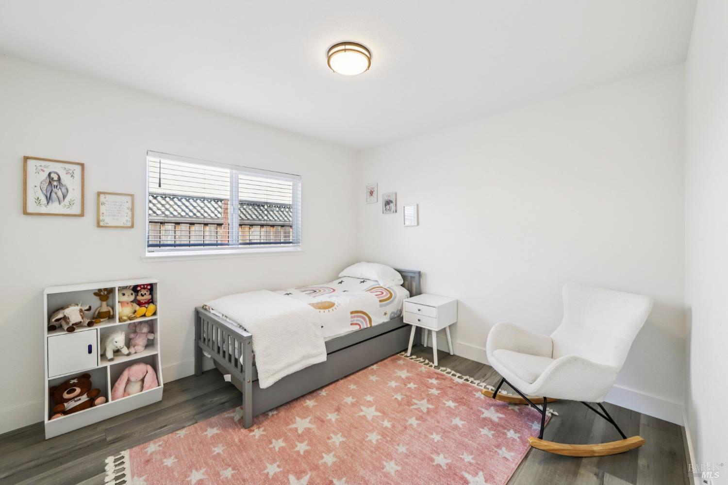 Detail Gallery Image 26 of 34 For 815 Whitney Way, Petaluma,  CA 94954 - 3 Beds | 2 Baths