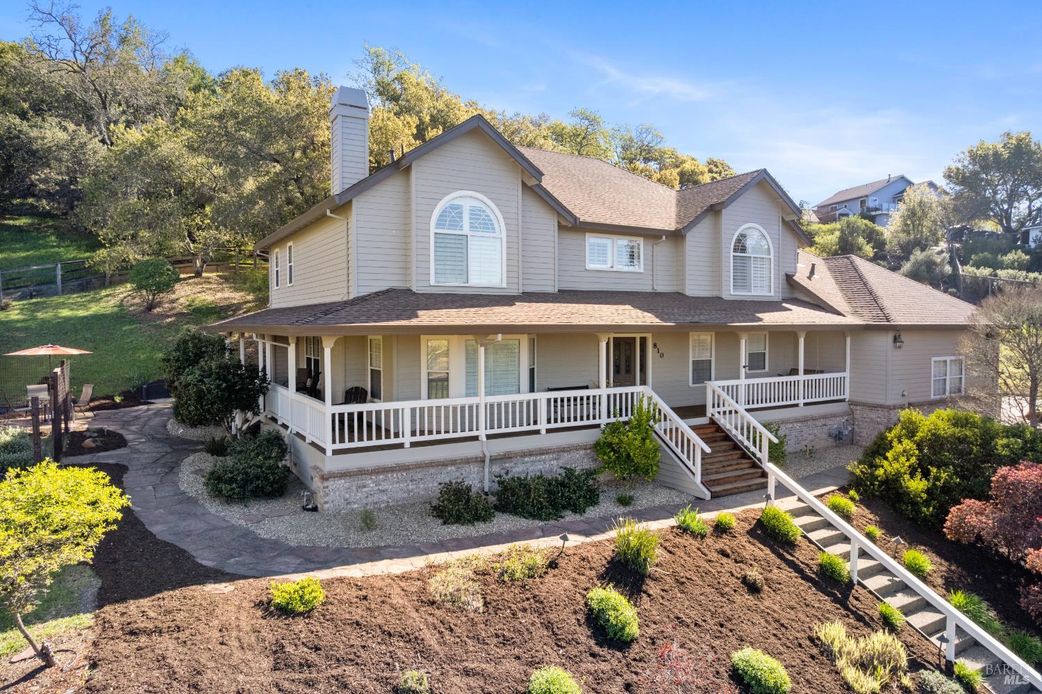 Detail Gallery Image 3 of 50 For 810 Revel Rd, Healdsburg,  CA 95448 - 4 Beds | 3 Baths