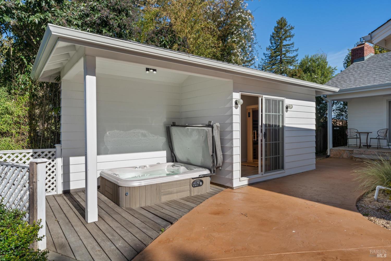 Detail Gallery Image 53 of 70 For 1236 N Fitch Mountain Rd, Healdsburg,  CA 95448 - 3 Beds | 2/1 Baths