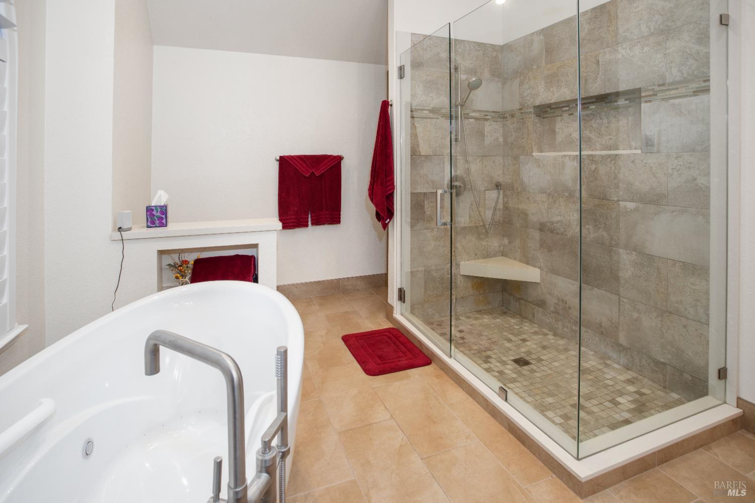 Detail Gallery Image 40 of 50 For 810 Revel Rd, Healdsburg,  CA 95448 - 4 Beds | 3 Baths