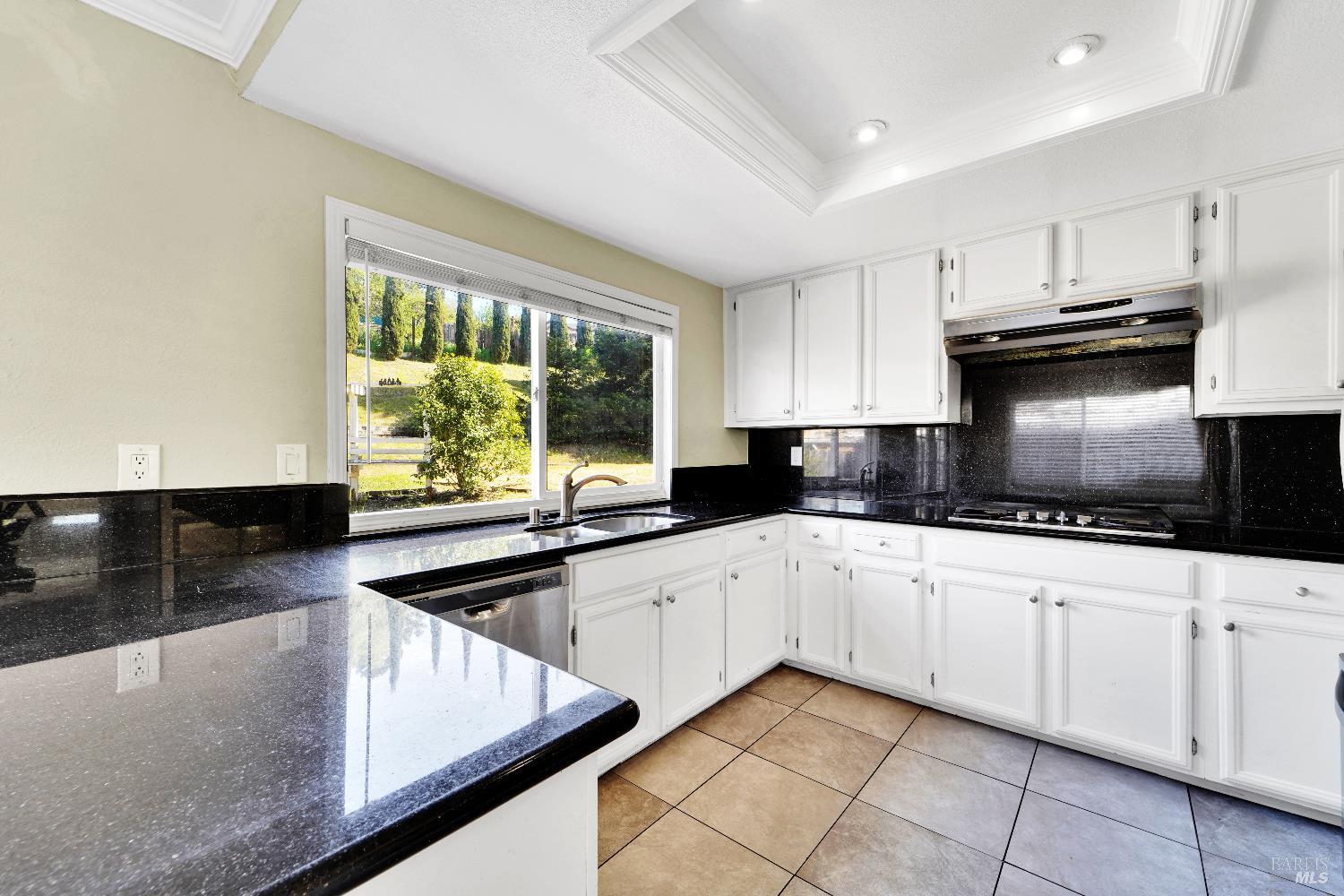 Detail Gallery Image 7 of 20 For 307 Brunswick Dr, Vallejo,  CA 94591 - 3 Beds | 2/1 Baths