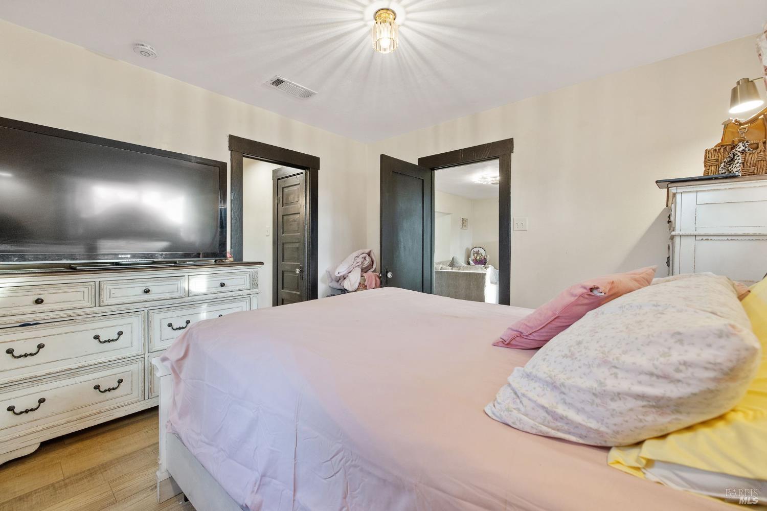 Detail Gallery Image 18 of 57 For 31460 Road 160 Rd, Visalia,  CA 93292 - 4 Beds | 3 Baths