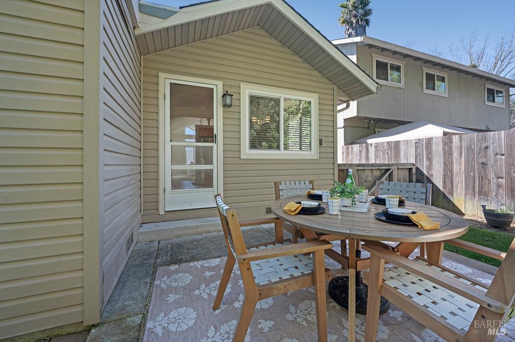 Detail Gallery Image 25 of 27 For 962 Camino Coronado Unkn, Rohnert Park,  CA 94928 - 4 Beds | 2 Baths