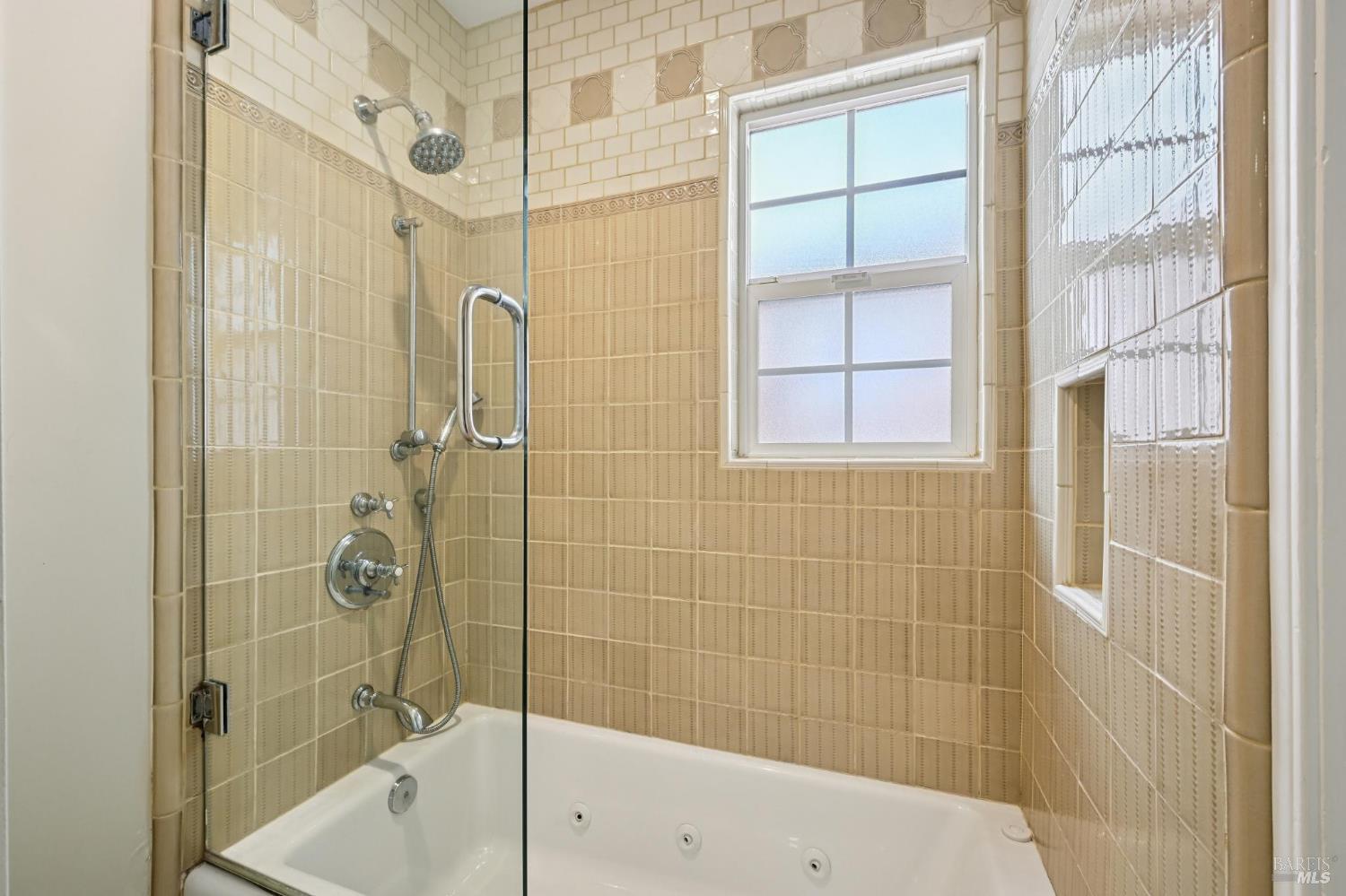 Detail Gallery Image 39 of 61 For 113 Convent Ct, San Rafael,  CA 94901 - 3 Beds | 2/2 Baths