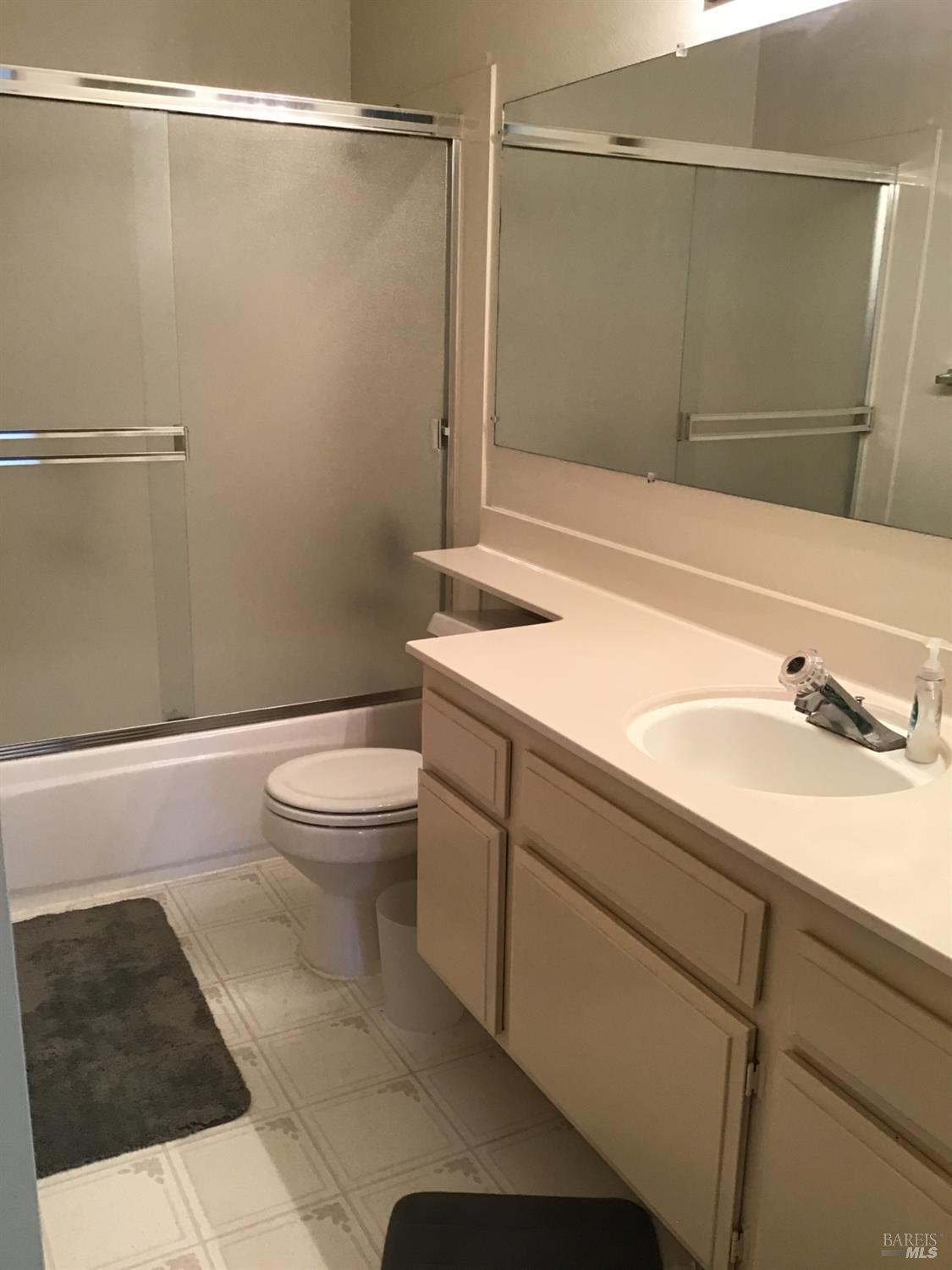 Detail Gallery Image 7 of 15 For 3280 Mustang Cir, Fairfield,  CA 94533 - 4 Beds | 2 Baths