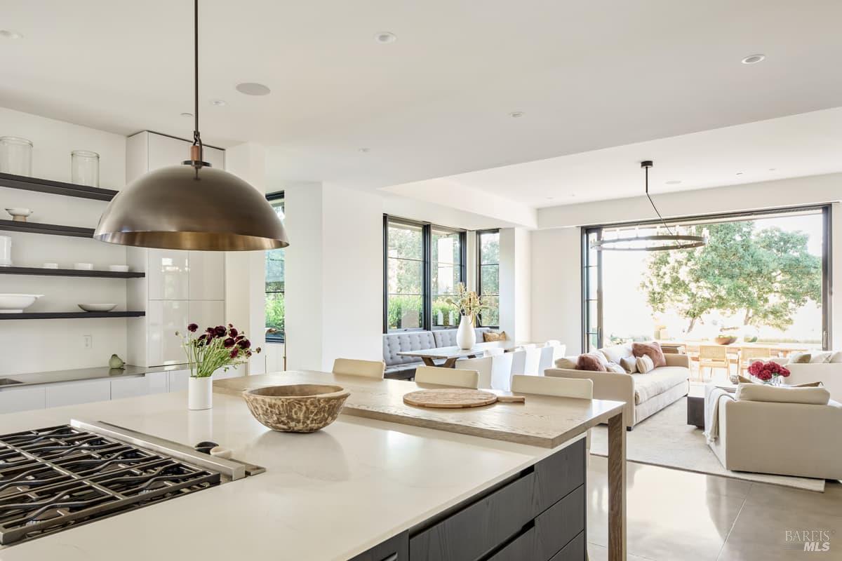 Detail Gallery Image 16 of 73 For 710 Soscol Creek Rd, Napa,  CA 94558 - 5 Beds | 5/1 Baths