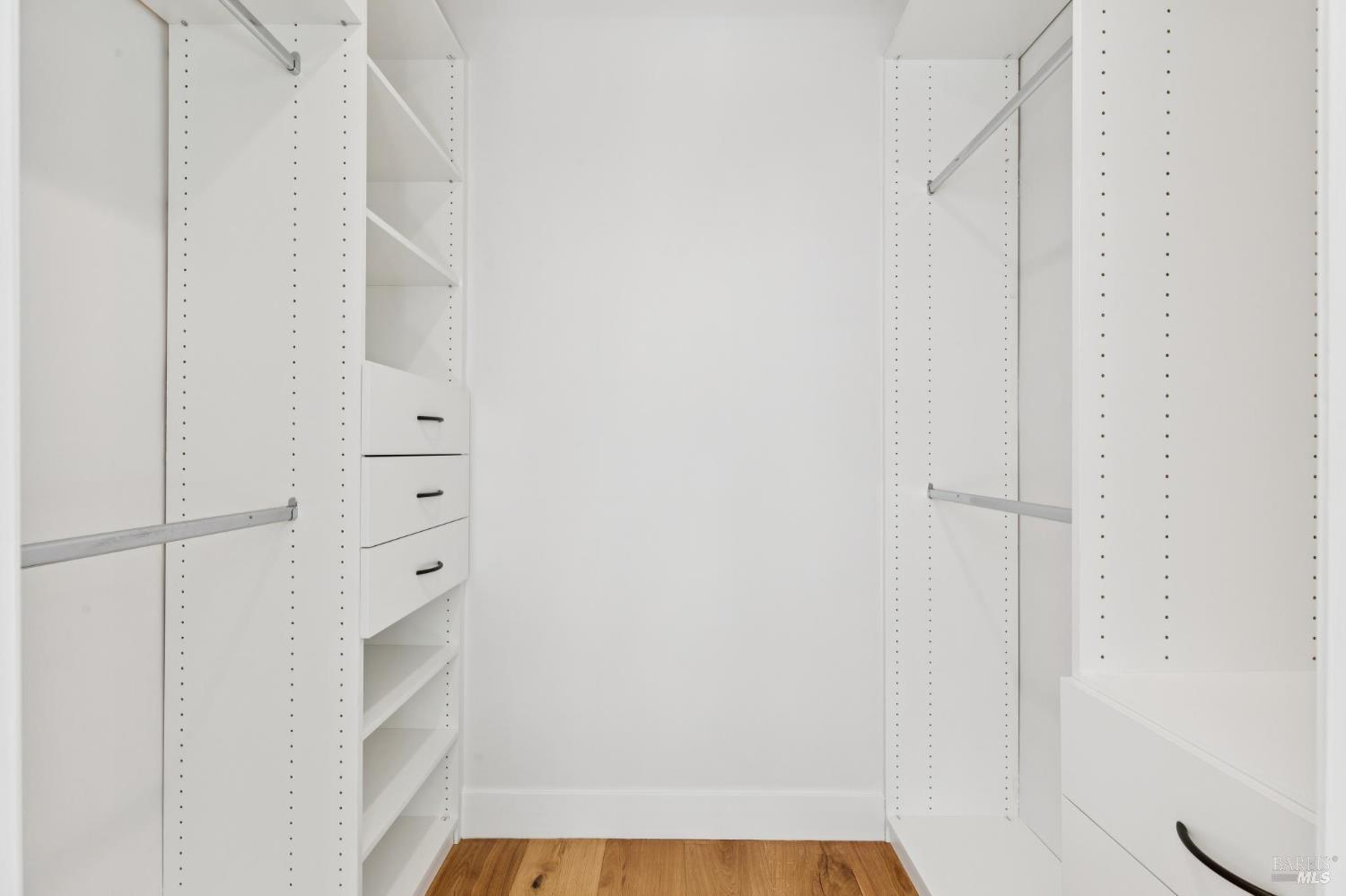 Detail Gallery Image 19 of 31 For 334 Karen Way, Tiburon,  CA 94920 - 4 Beds | 2 Baths