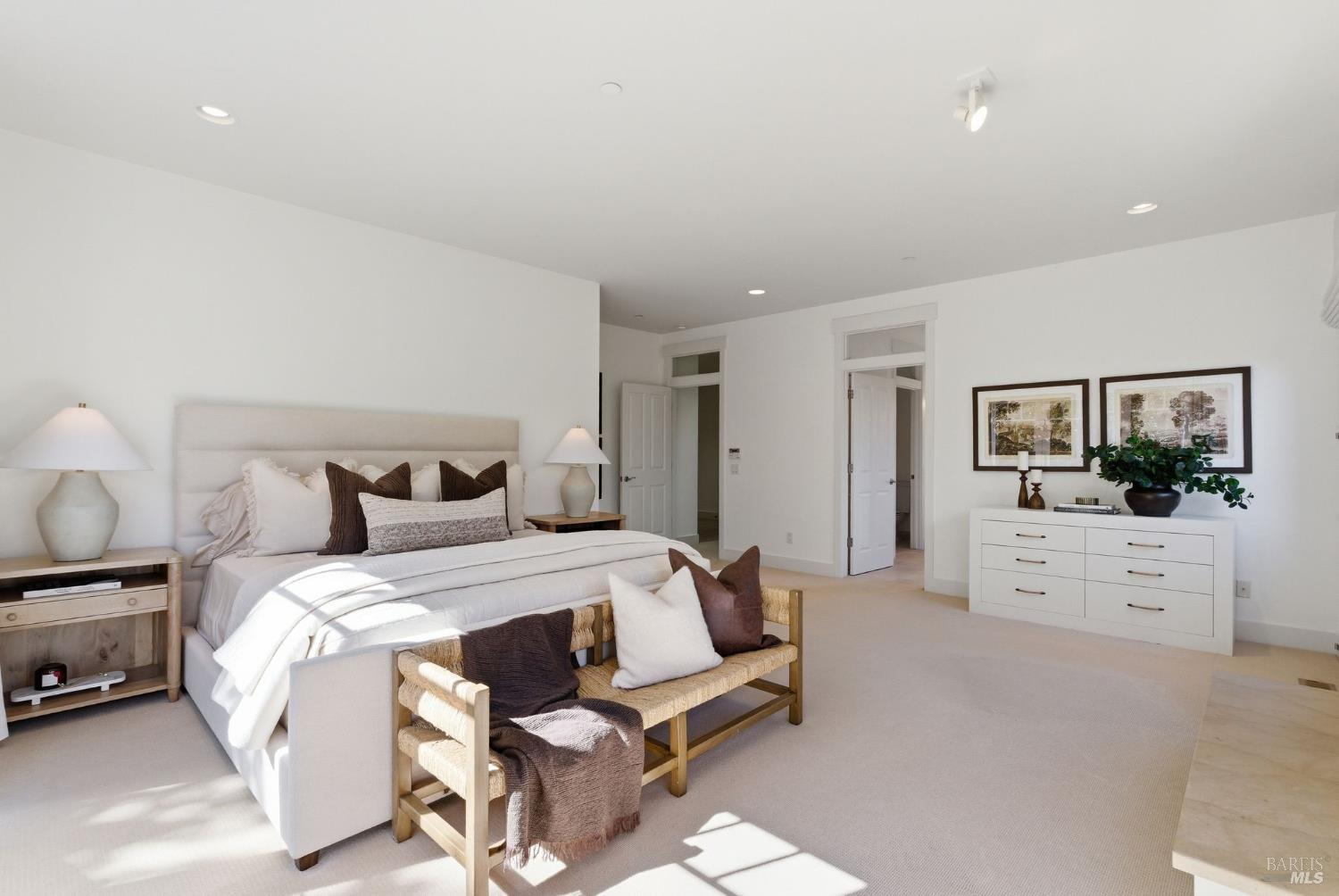 Detail Gallery Image 45 of 58 For 711 Forest Way, Mill Valley,  CA 94941 - 4 Beds | 3/1 Baths