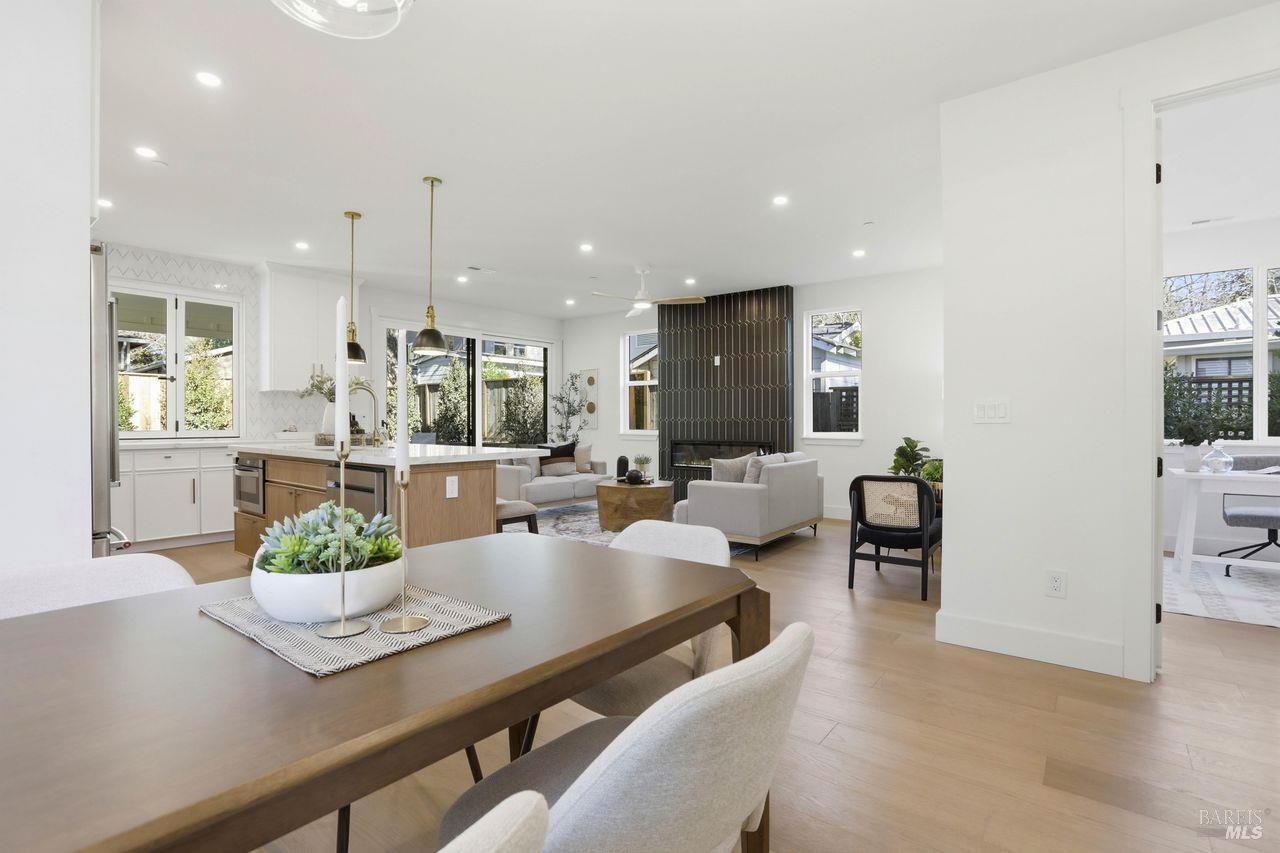 Detail Gallery Image 13 of 37 For 41 Park Dr, San Anselmo,  CA 94960 - 3 Beds | 2/1 Baths