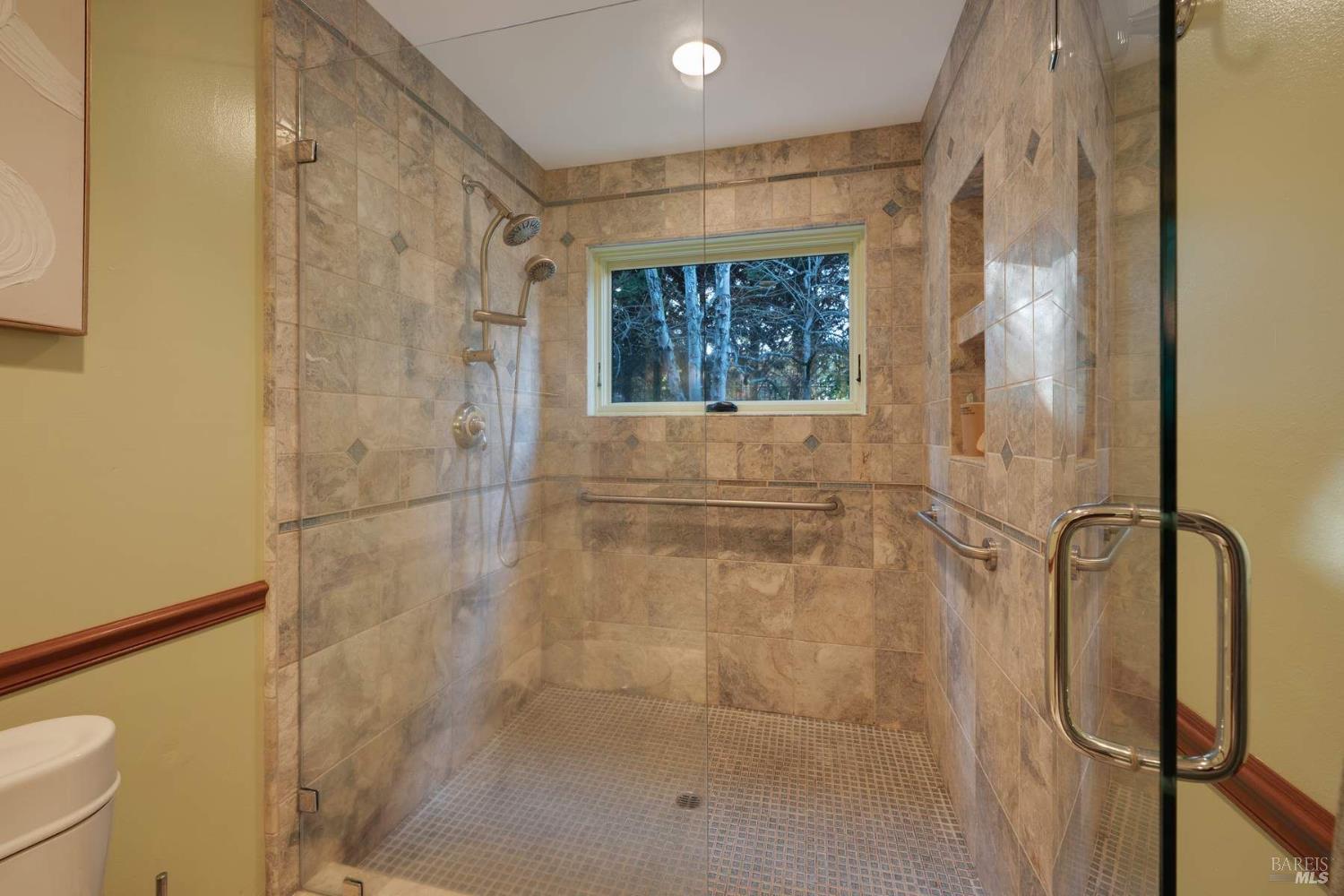 Detail Gallery Image 35 of 46 For 11799 Barnett Valley Rd, Sebastopol,  CA 95472 - 3 Beds | 5/1 Baths