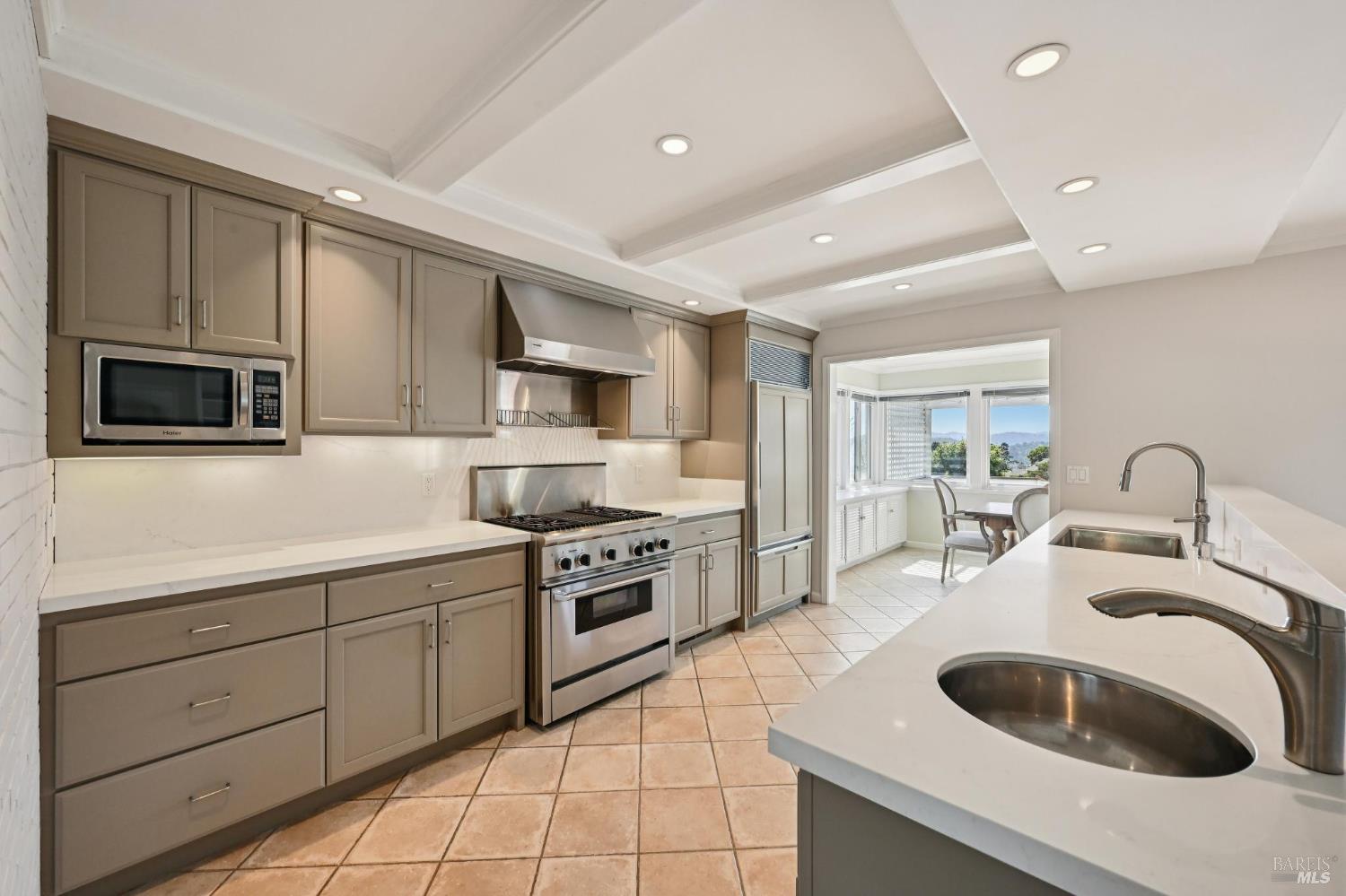 Detail Gallery Image 25 of 61 For 113 Convent Ct, San Rafael,  CA 94901 - 3 Beds | 2/2 Baths