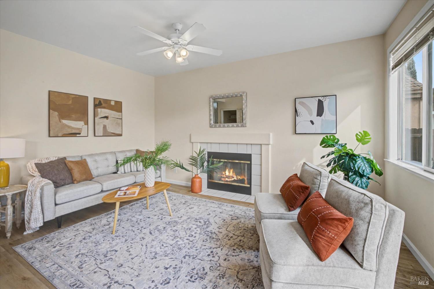 Detail Gallery Image 9 of 51 For 1030 Fox Hound Rd, Vacaville,  CA 95687 - 4 Beds | 2/1 Baths