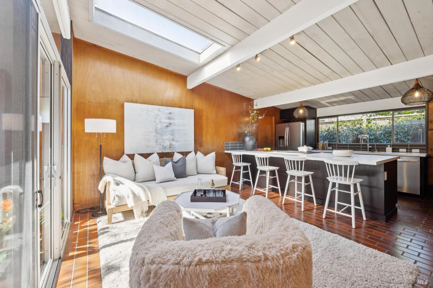 Detail Gallery Image 22 of 58 For 1200 Idylberry Rd, San Rafael,  CA 94903 - 4 Beds | 2 Baths