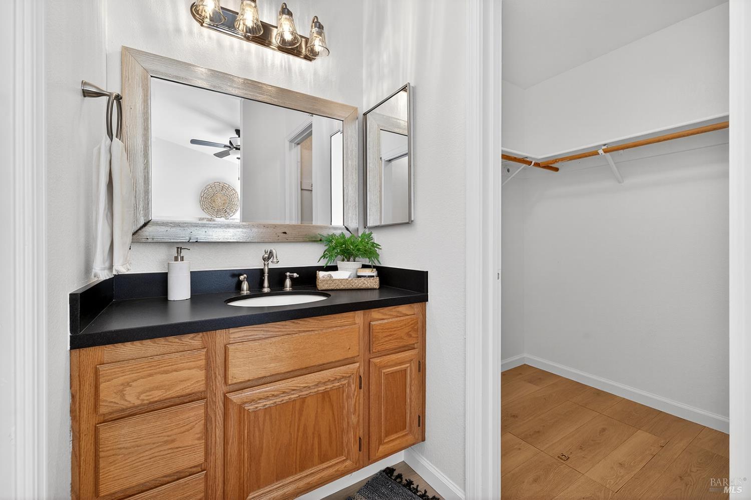 Detail Gallery Image 32 of 48 For 1056 Esparto Ct, Windsor,  CA 95492 - 3 Beds | 2 Baths