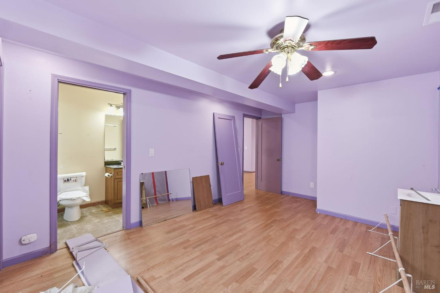 Detail Gallery Image 52 of 59 For 40 Newhall Dr, San Rafael,  CA 94901 - 4 Beds | 3/1 Baths