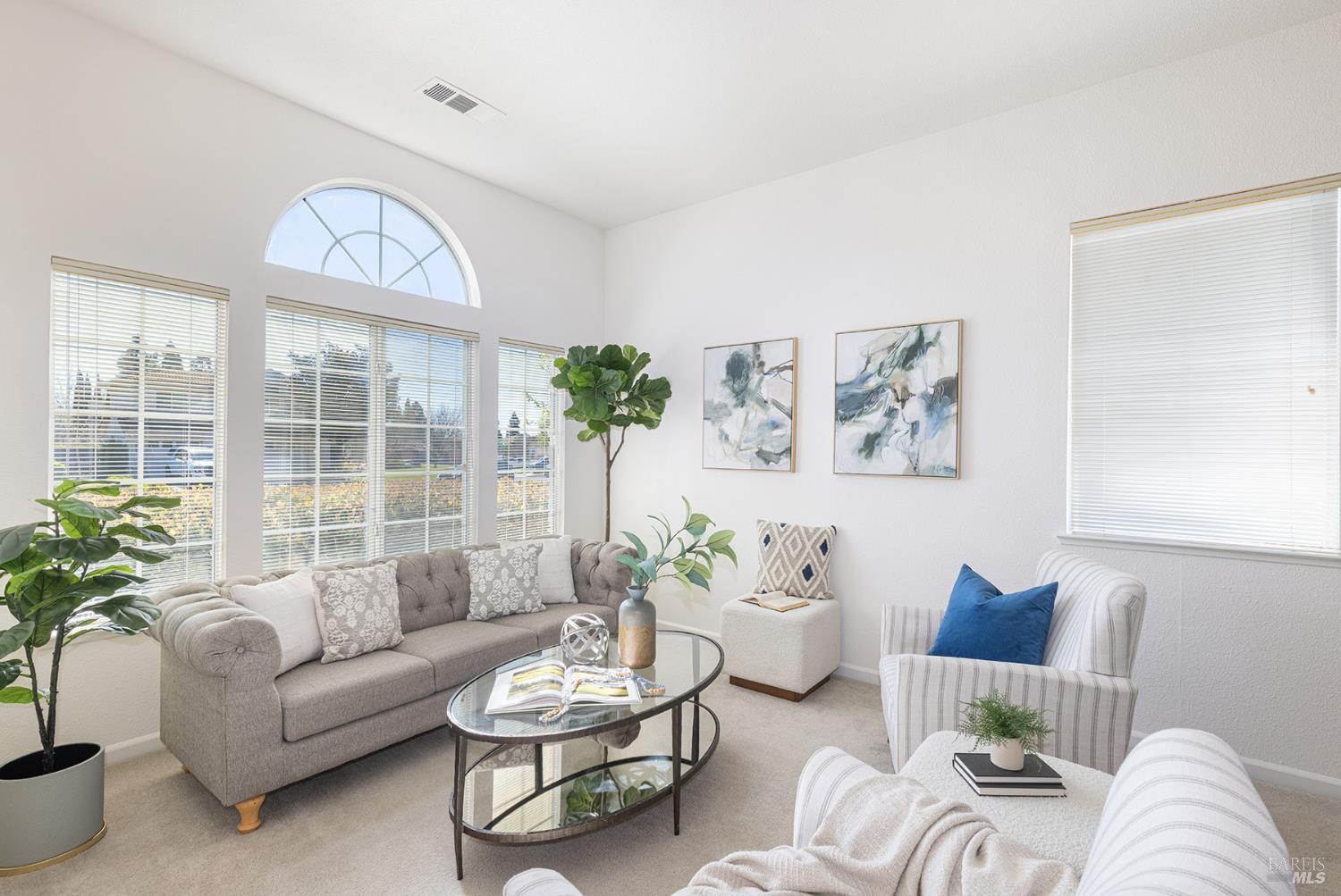 Detail Gallery Image 8 of 56 For 3896 Doral Dr, Fairfield,  CA 94533 - 4 Beds | 2 Baths