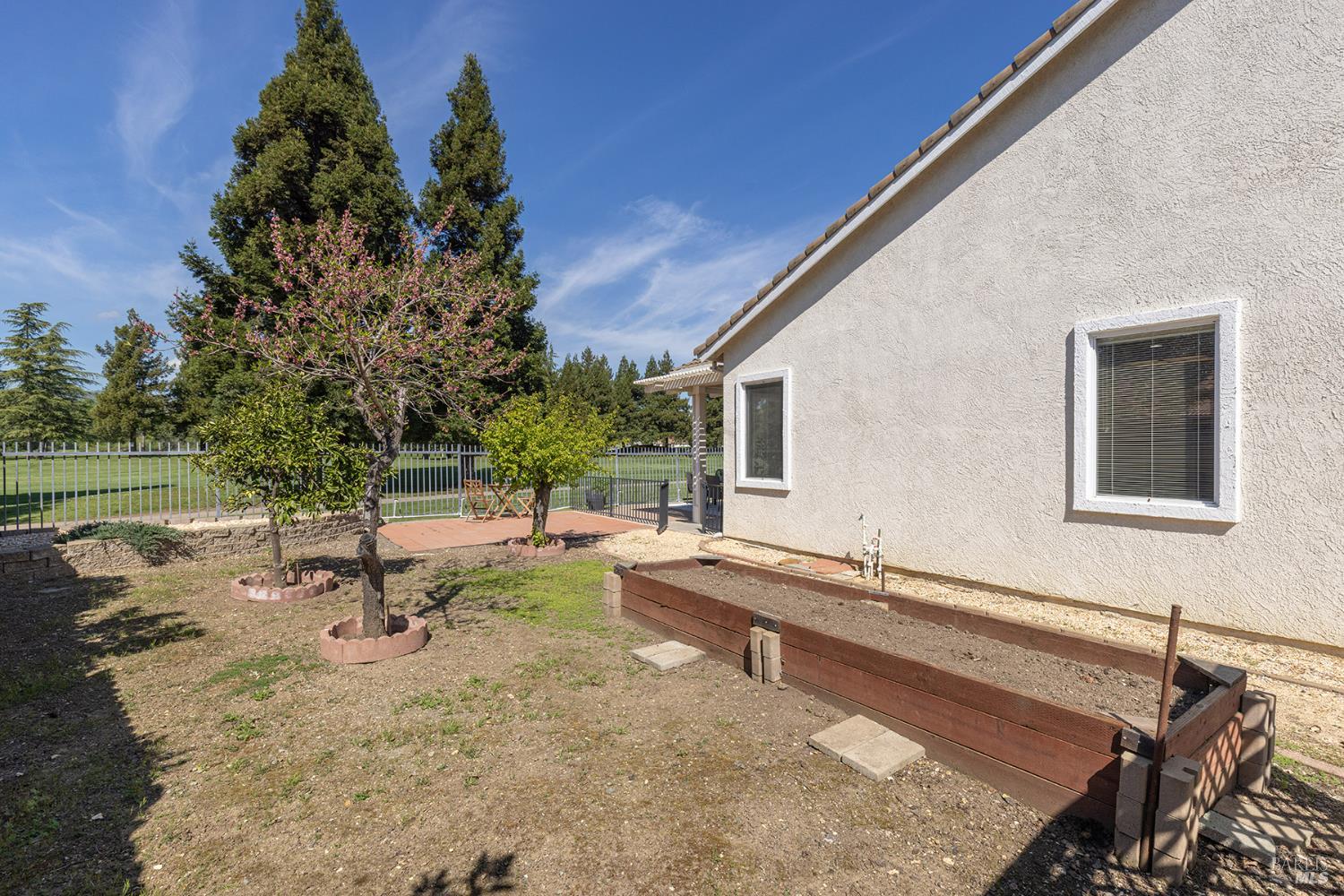 Detail Gallery Image 5 of 56 For 3896 Doral Dr, Fairfield,  CA 94533 - 4 Beds | 2 Baths